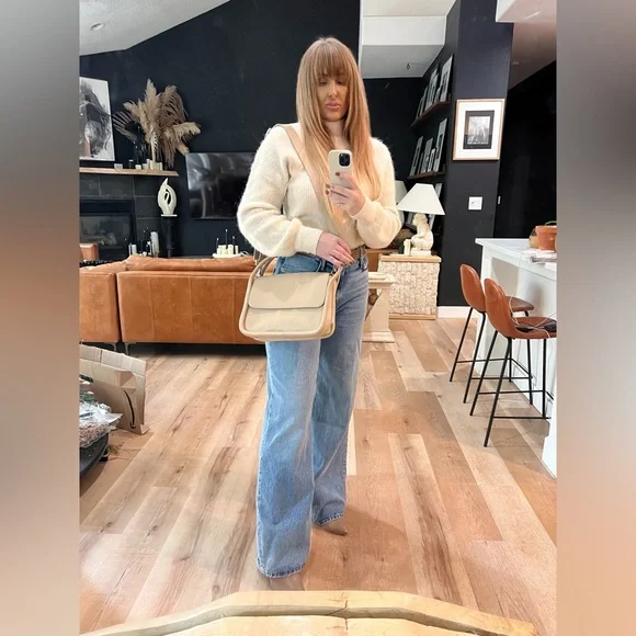 New Classic buttery leather bag with handles and crossbody strap - Picture 15 of 15